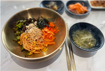 대표메뉴 - 고소한 비빔밥 이미지